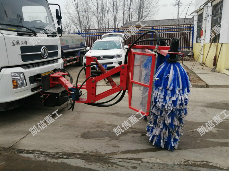 護(hù)欄板清洗車(chē)