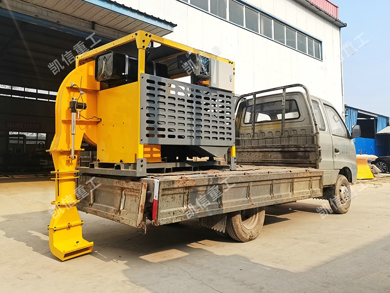 云內(nèi)4102馬路吹風機